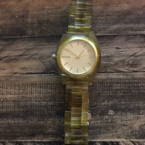 Nixon Time Teller Acetate In Honey.